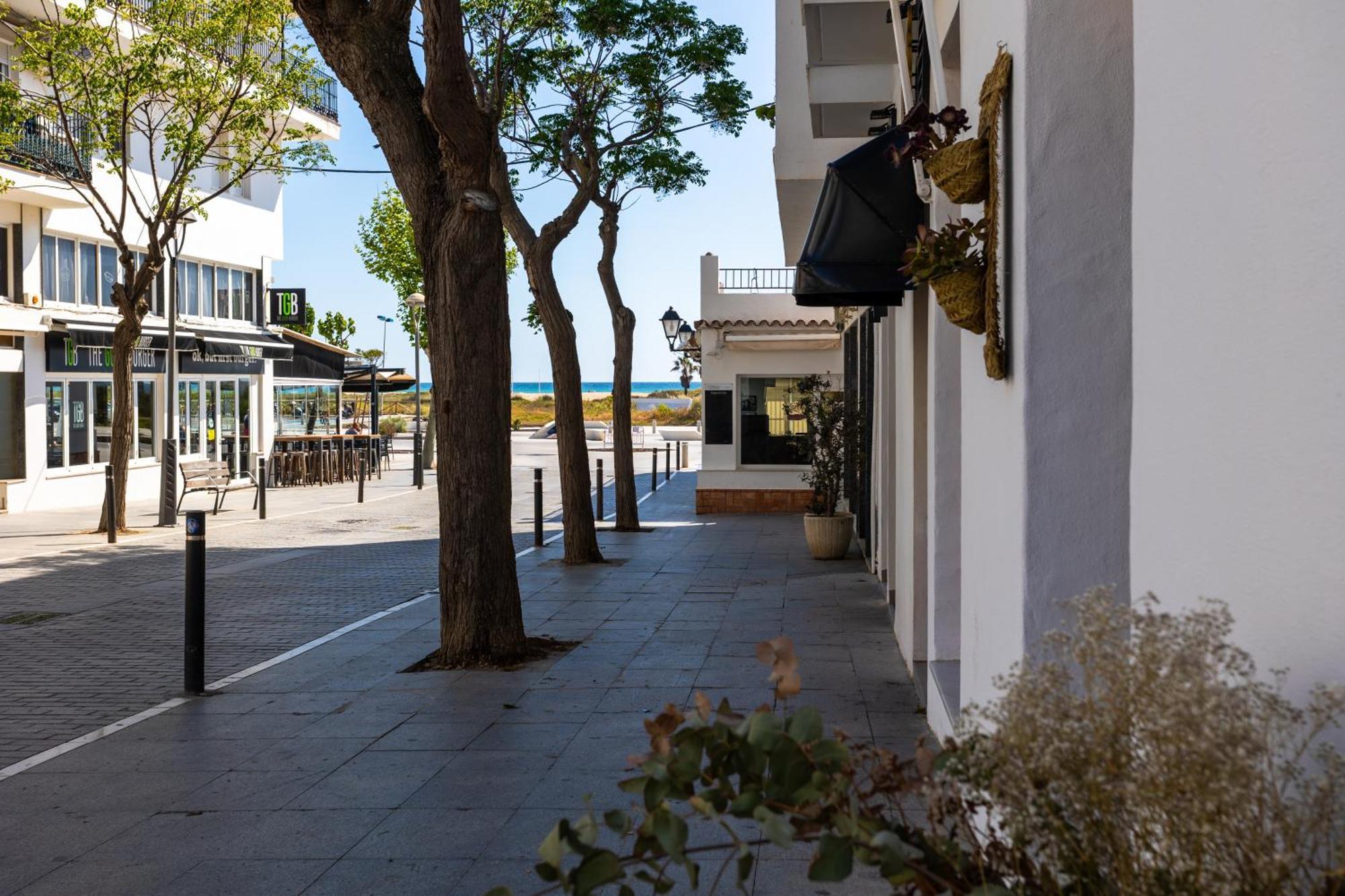 Hotel Oasis Centro Conil De La Frontera Extérieur photo