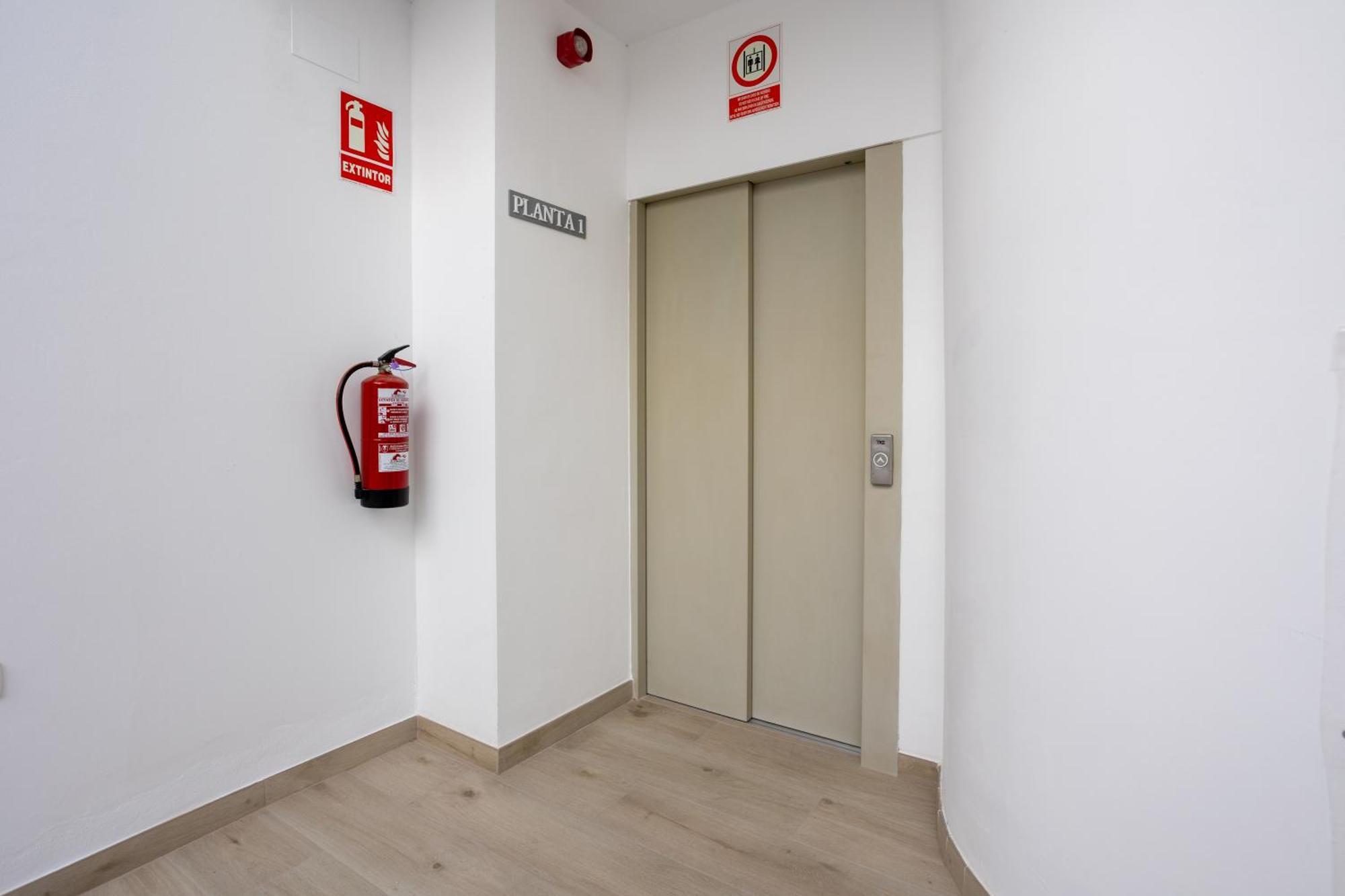 Hotel Oasis Centro Conil De La Frontera Extérieur photo