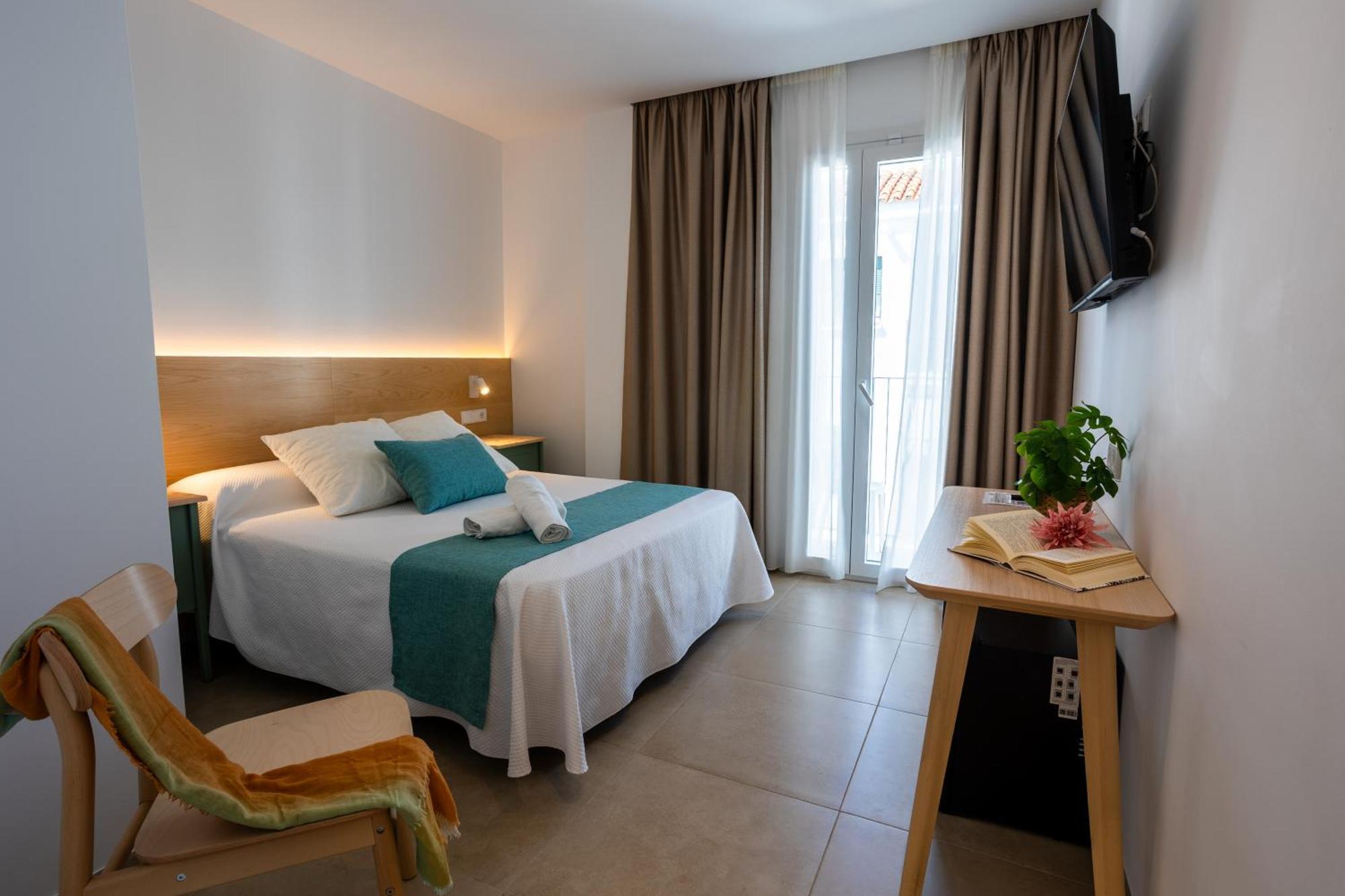 Hotel Oasis Centro Conil De La Frontera Extérieur photo