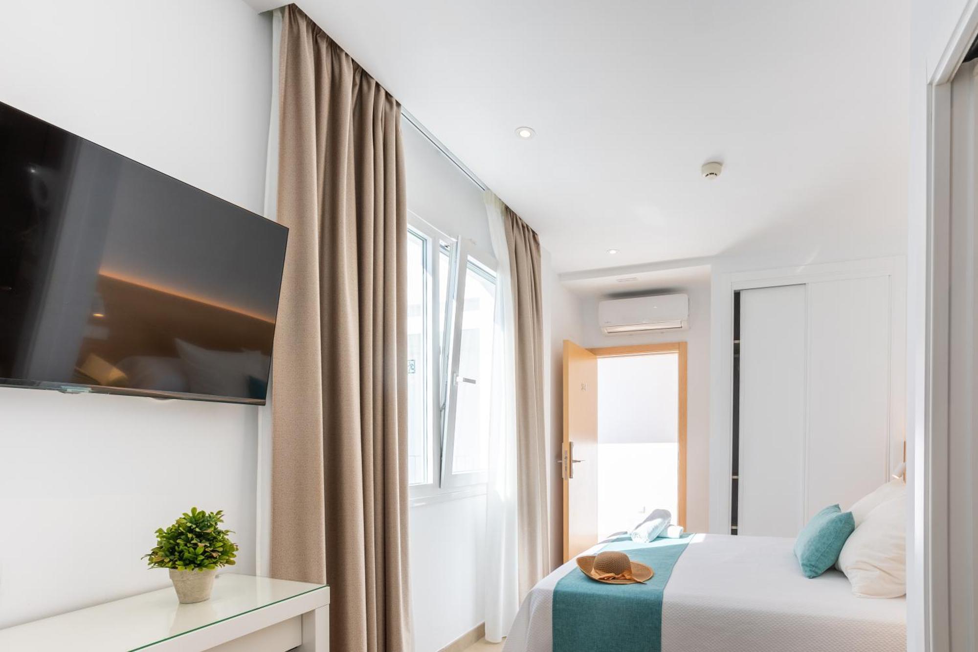 Hotel Oasis Centro Conil De La Frontera Extérieur photo