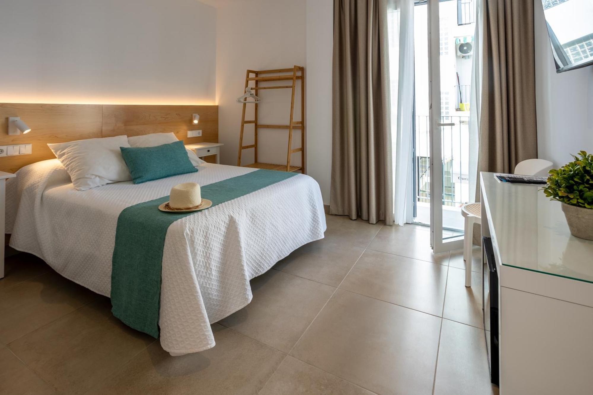 Hotel Oasis Centro Conil De La Frontera Extérieur photo